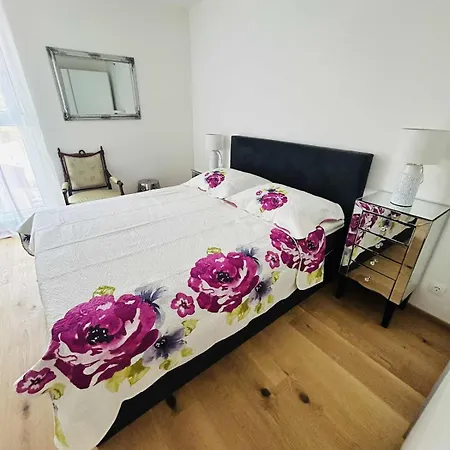Charming Apartment Mari Znjan Apartment *